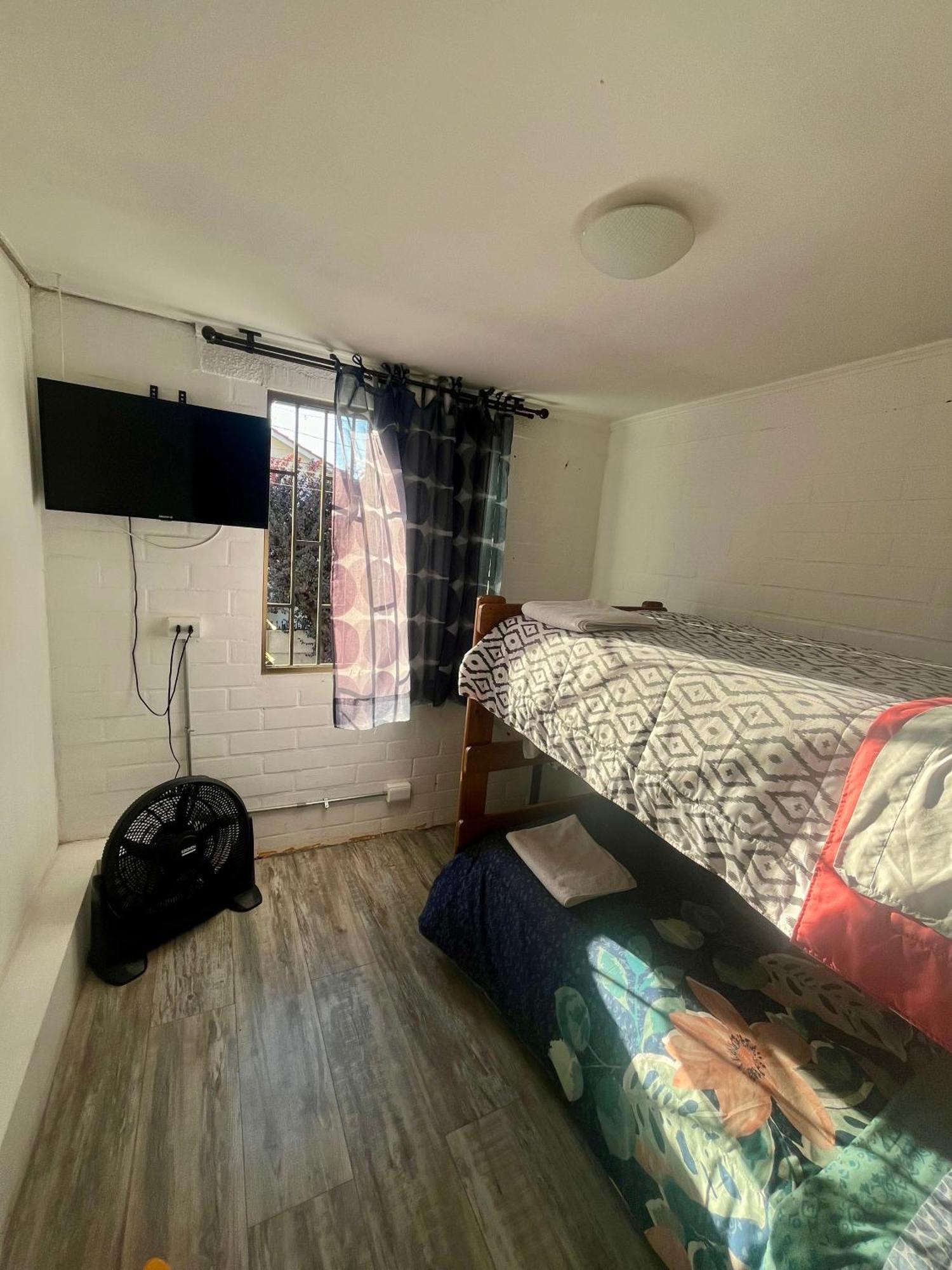 סנטיאגו Hostel Tu Espacio Re - Casa Cerca Del Aeropuerto מראה חיצוני תמונה